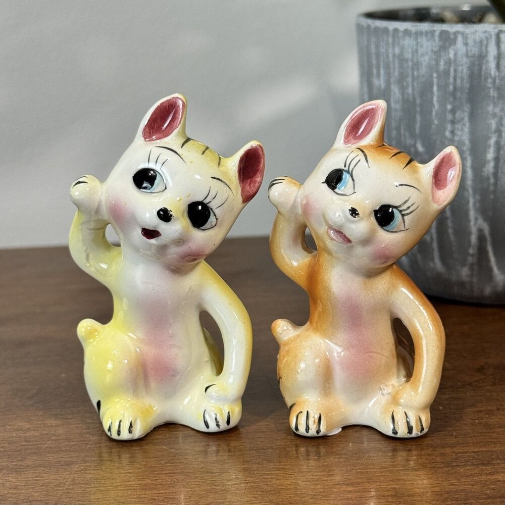 Vintage Japan Anthropomorphic Cat Kitten Salt & Pepper Shakers Set Hand Painted
